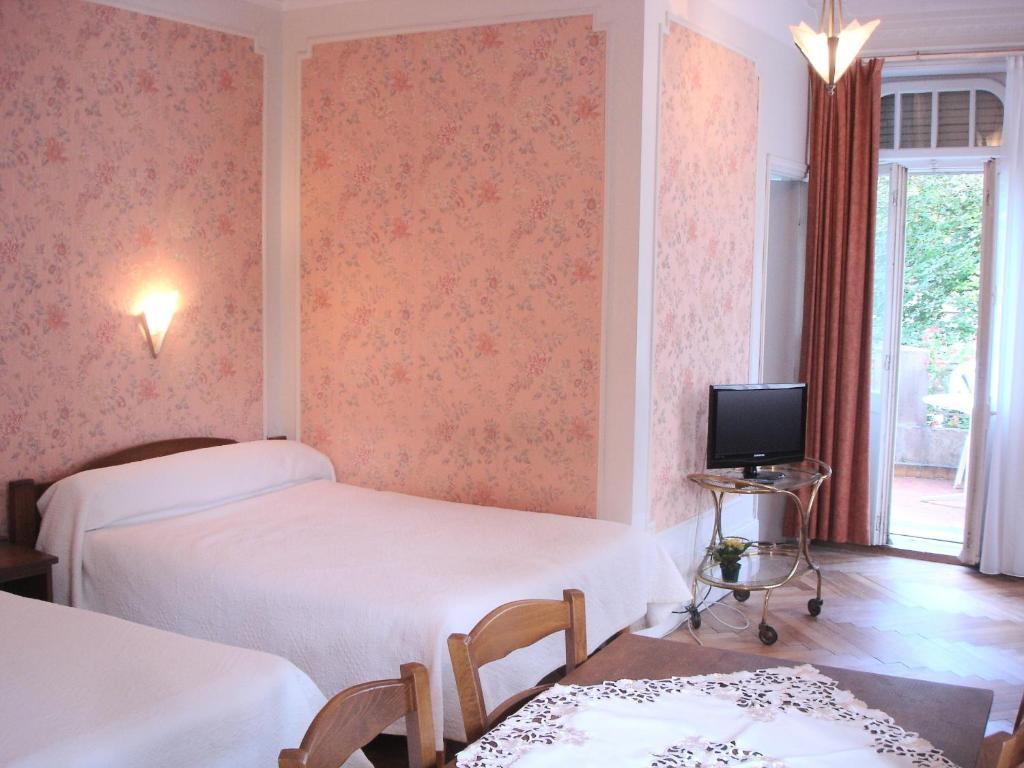 Hotel De France Montbéliard Oda fotoğraf